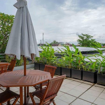 Sans Hotel Absari Yogyakarta Jarakan Екстериор снимка